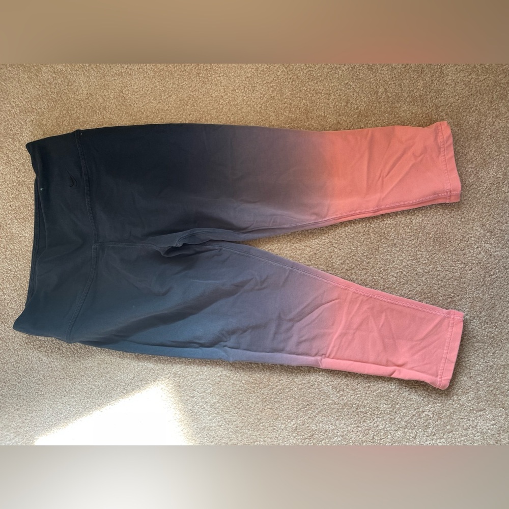 Gently used- Nike Leggings Dri-Fit